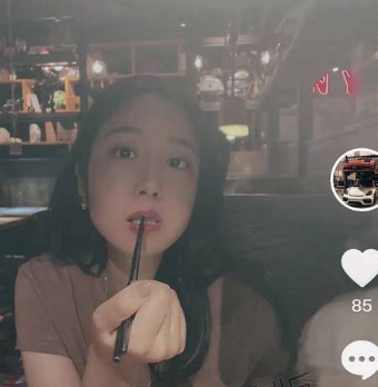 田花店老板娘 唐山花店老板娘 叶丛 脚踏两船 视频被爆出