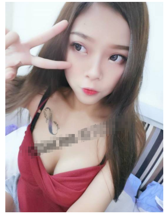 极品反差 精神小妹玩户外 公交车露出 厕所 家中