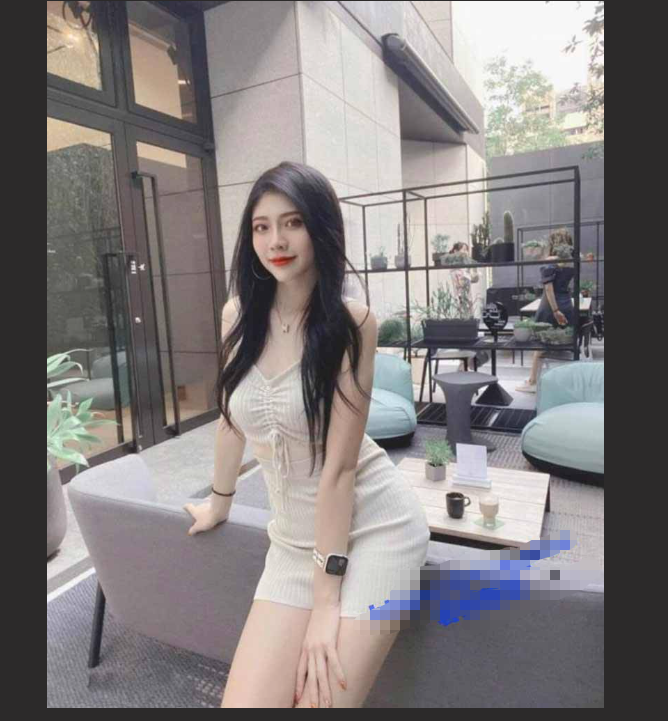 不知名校花级别美女 私密自拍遭泄漏