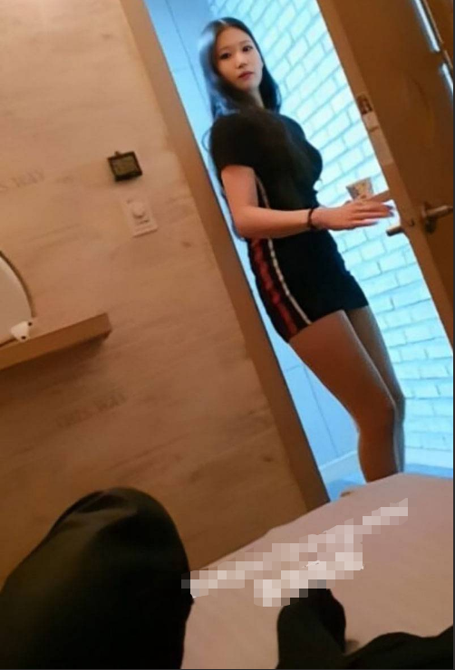 热心网友冒死偷拍 韩国江南 做地下色情服务的美女们 质量确实不错！