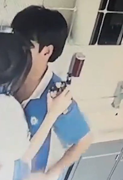m小学生     这个就是爱情！
