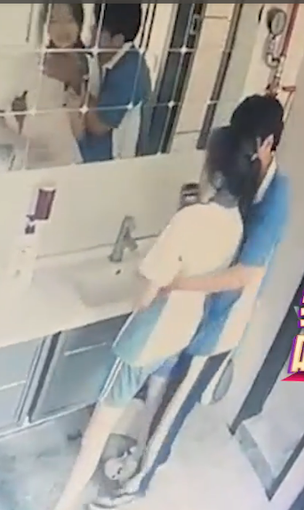 m小学生     这个就是爱情！