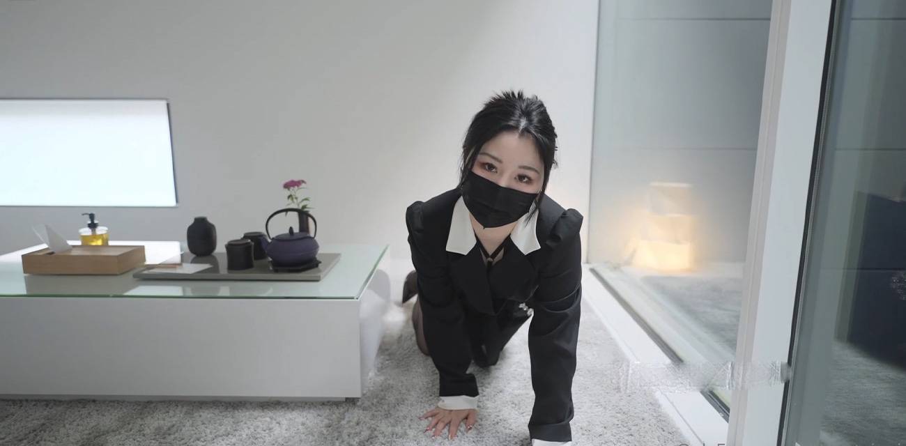 Onlyfans  nana_taipei 台北娜娜 6.15 新作_吊黑丝_房产经纪人