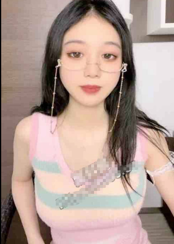 抖音小美女【饭饭】，身材颜值让人惊艳