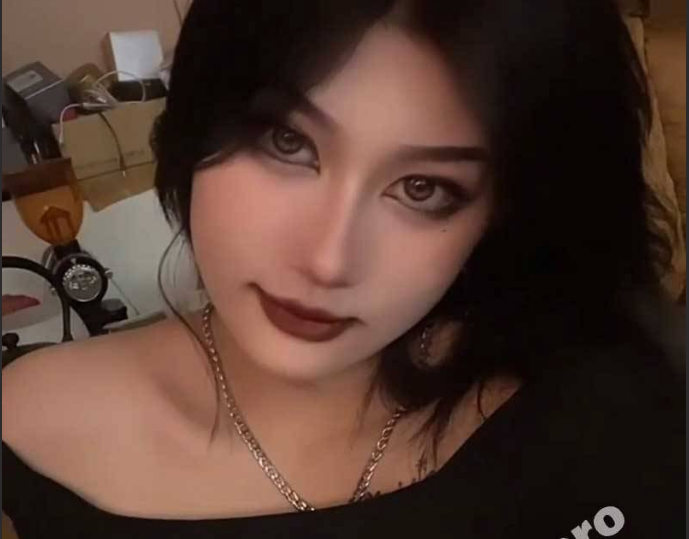 反差曝光 超高颜值刺青小姐姐