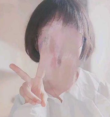 还在上学眼镜小表妹