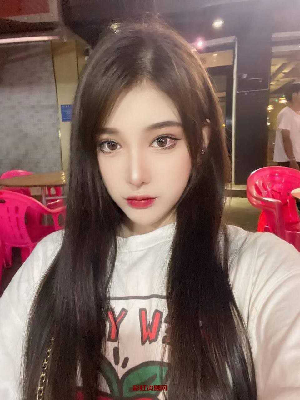 广州 美洋洋?极品网红      身高172  香港人 纯欲系小女友