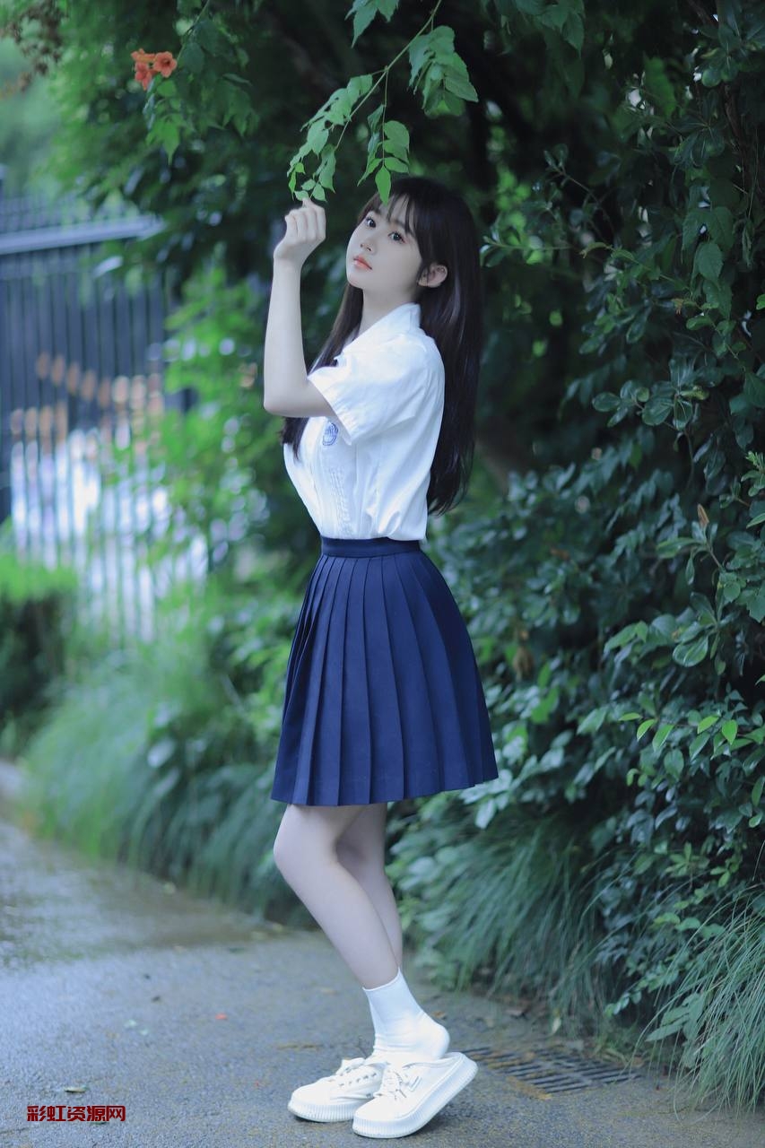 #南通 #崇川区  ：05年网红 身高168  张娅楠