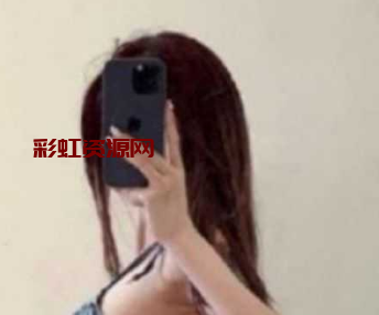 抖音300万粉丝网红 保琳球有点胖