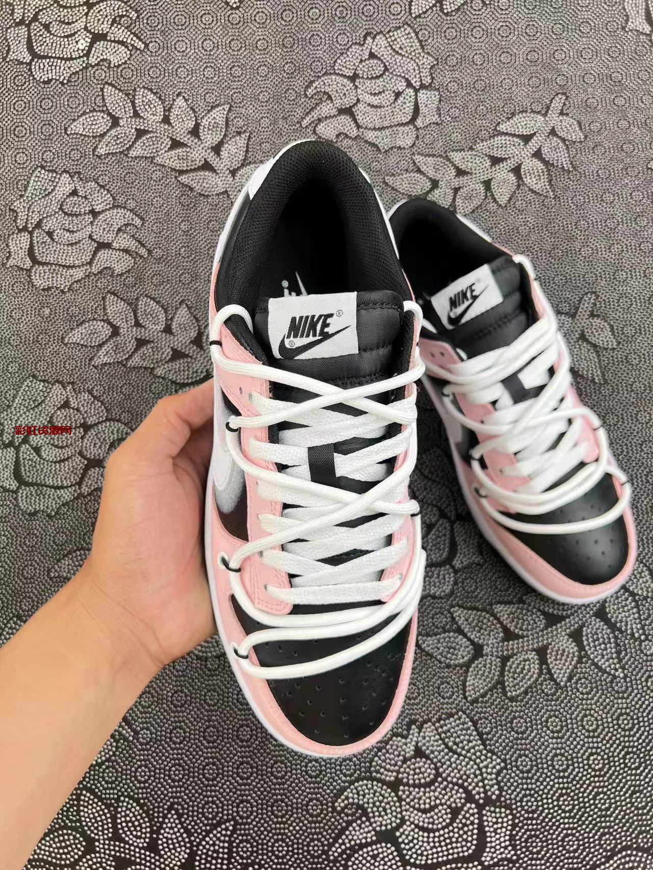 Nike Dunk Low 反转芭比 小众潮流 个性 解构风 低帮板鞋 黑粉色?