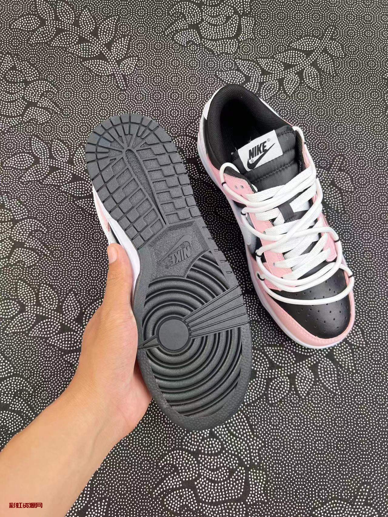 Nike Dunk Low 反转芭比 小众潮流 个性 解构风 低帮板鞋 黑粉色?