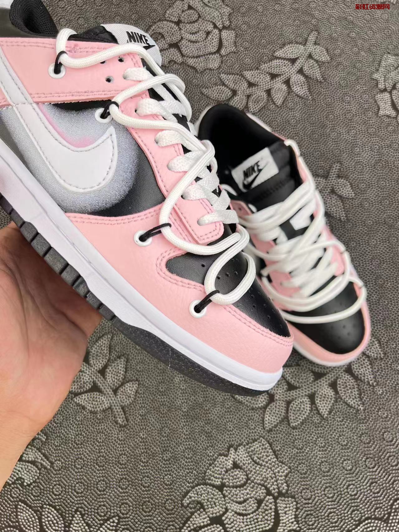 Nike Dunk Low 反转芭比 小众潮流 个性 解构风 低帮板鞋 黑粉色?