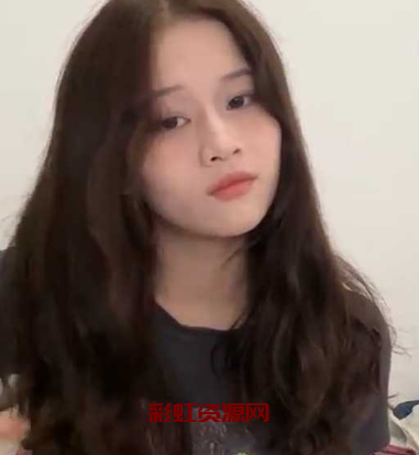 校花女神  小薯芋 百分百心动的类型  楚楚可怜的小眼神真诱人 超赞！