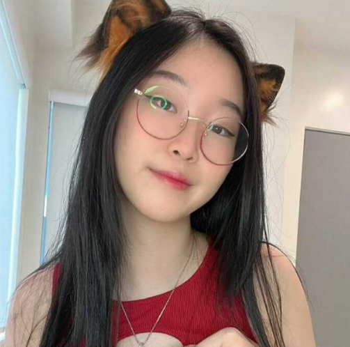 十个眼镜九个 极品眼镜娘女学霸 趁父1不在社死