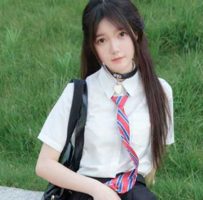 推特反差美少女 小恩 定制私拍！