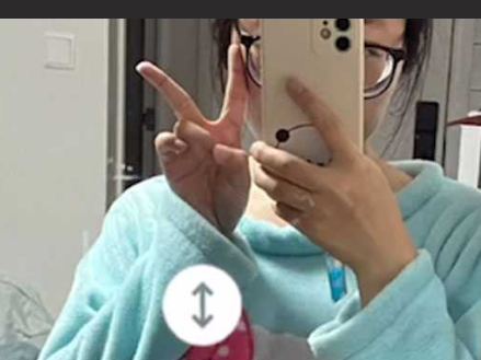 成都体育学院 研二反差眼镜娘 李苑