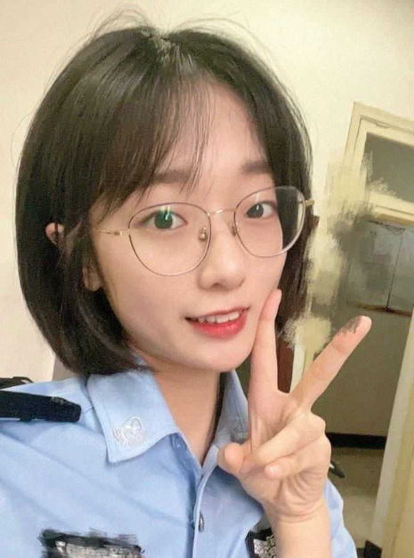 女警颜值巅峰天花板却遭大神 阿司