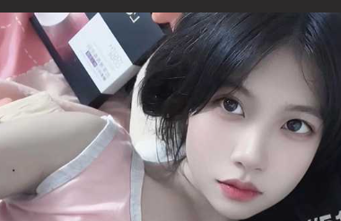 12月颜值最高选手！全网疯求系列 成都高校反差妹妹！怎么做到又清纯又那么