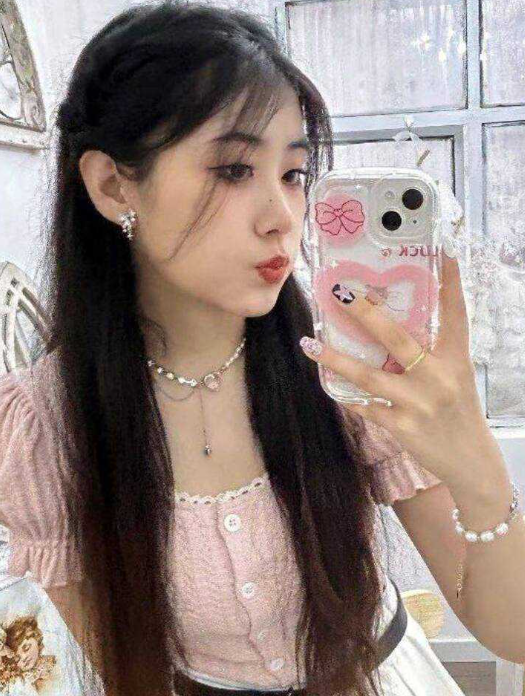 唐山大三学生妹 黄欣燕 只要有钱就能为其服务 超漂亮的小美女