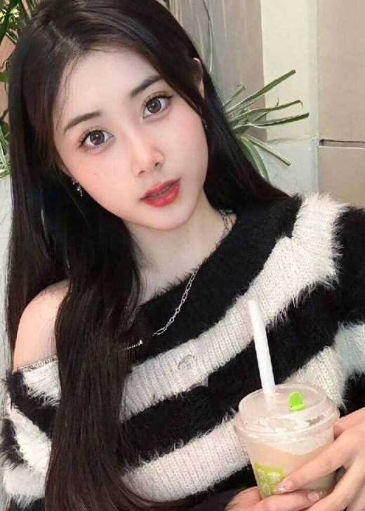 唐山大三学生妹 黄欣燕 只要有钱就能为其服务 超漂亮的小美女