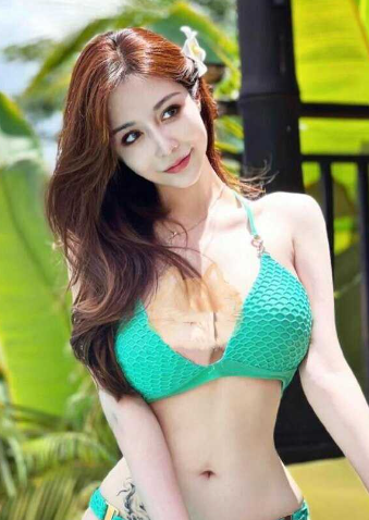 微博女神 闵雨晴 极品美照 如此完美的颜值竟然还有着傲人的