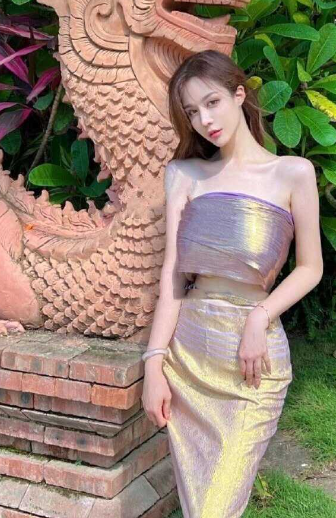 微博女神 闵雨晴 极品美照 如此完美的颜值竟然还有着傲人的