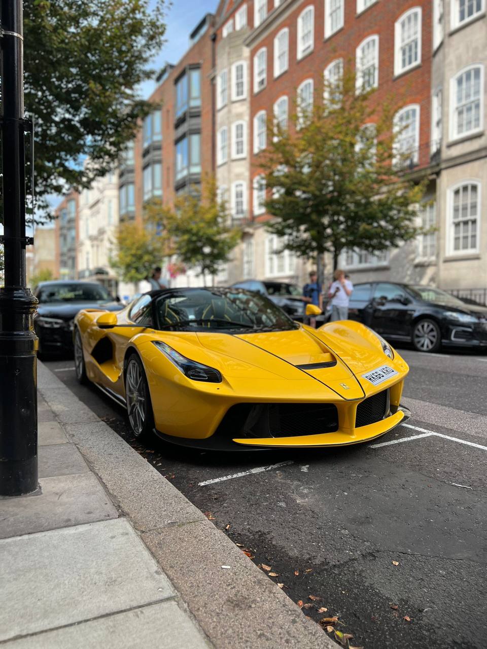 #英国?? #1敦 #豪车 #法拉利