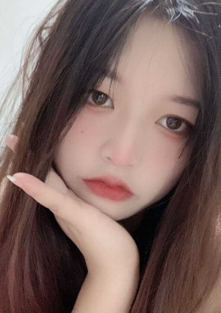 极品身材的学生妹 校花 私下是只反差