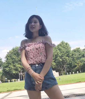 瓜友投稿曝光！表面是烈焰红唇性感御姐 背地里却是