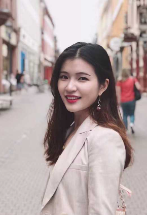 瓜友投稿曝光！表面是烈焰红唇性感御姐 背地里却是