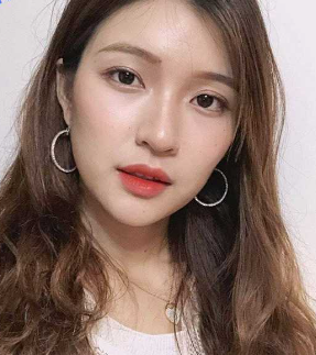 瓜友投稿曝光！表面是烈焰红唇性感御姐 背地里却是