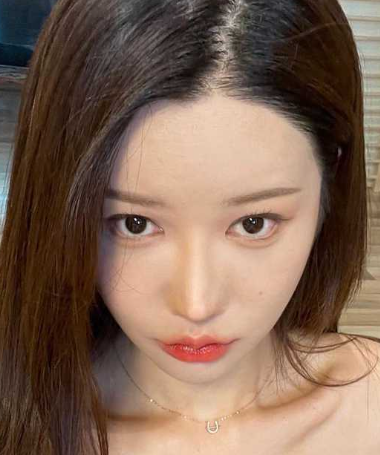 韩国极品巨1高颜值女神 eemiim 和男友