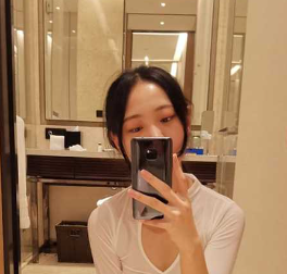 扬州极品美女车模 小博