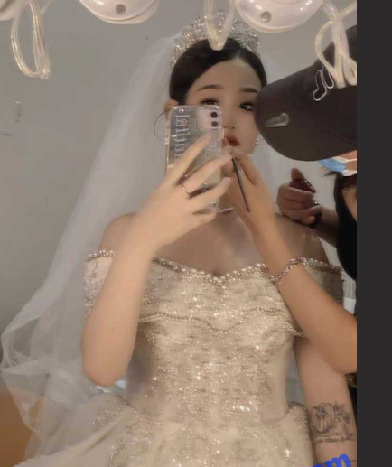 广东河源某公司营销 黎娜 24岁已婚小少妇婚