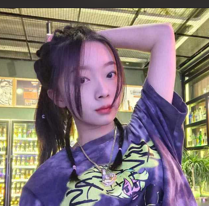 华南农业大学大二学生妹 宋翊媞 极品反差1平日里酷酷的妹子