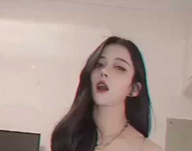 酷似抖音熊猫娅 顶级身材