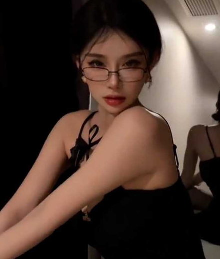 网易女神 小恩雅 深情演绎潘金莲勾引武松！身材与颜值巨顶