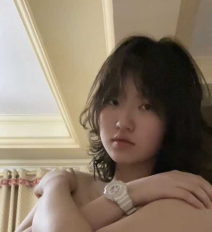 贵州清纯唇钉妹 极品玲珑身段