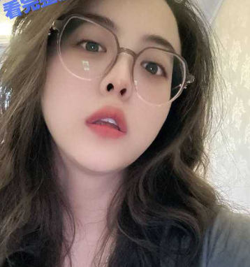 江西上饶女教师黄嘉璐