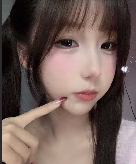 b站福利姬一条小糖糖 玉体白皙美腿修长 颜值可爱甜美