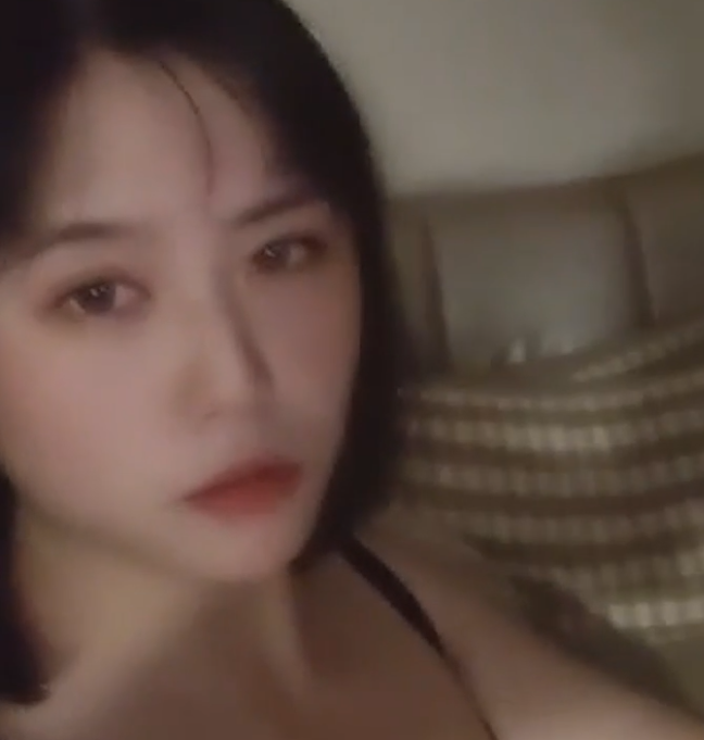 网友投稿了几年的学妹 情投意合两人夜战数小时后互相告别