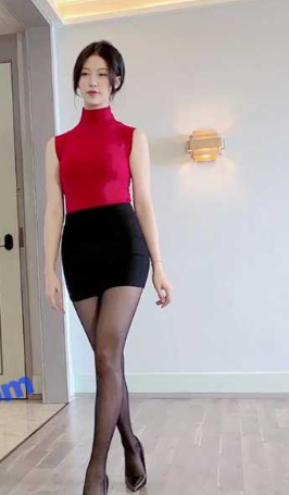网红尤物抖娘利世新作 职场规则现场上演