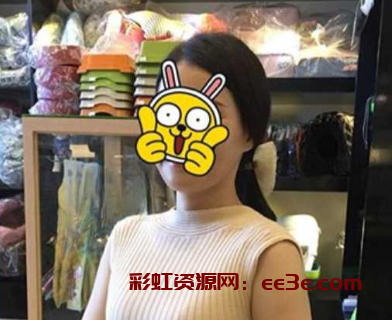 韩国健身女神晚上化身11 出租车上大胆露出