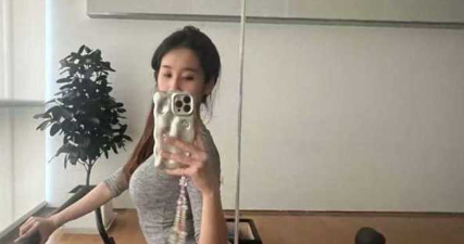 山东大学富家千金刘佳佳 肥臀美女私底下竟是