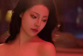 长腿九头身女神 酒店约肌肉男 翘着蜜桃臀被