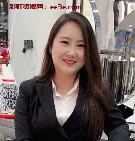 黑丝小嫂子 趁兄长睡觉 隔壁房间激情