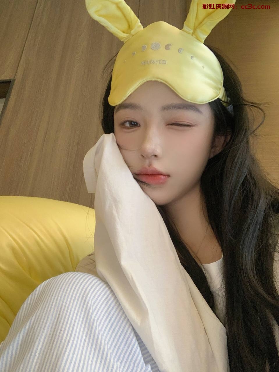 北京司藤小姐?2W⬆️ 圈外网红纯欲 身高：174cm 胸围：C? 年龄:00年 体重：45kg 职业:主持人，平面模特，代言人 小红书80万粉丝，微博60万粉丝，抖音23万粉丝，当面?验 人照无差别，性格开朗健谈?，好说话 有耐心 不事多。 唯一爱好就是健身，身材巨好 身材比例完美 骨感高挑气质佳，难得的是非常非常有料，大胸?翘臀?。 皮肤白皙水嫩 手感超棒，一双完美大长腿搭配超美极品玉足?。 衣着得体上档次，完全没有风尘气，超多水 可喷???宝藏女孩。 #硬2w不兑