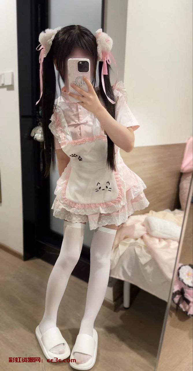 武汉摩羯➕新人  06纯欲小纯，身高/168cm  体重/43kg，?围/天然C  瘦高白嫩嫩 学生妹 湖北人，性格温柔 会配合，体验感佳 小纹身???69