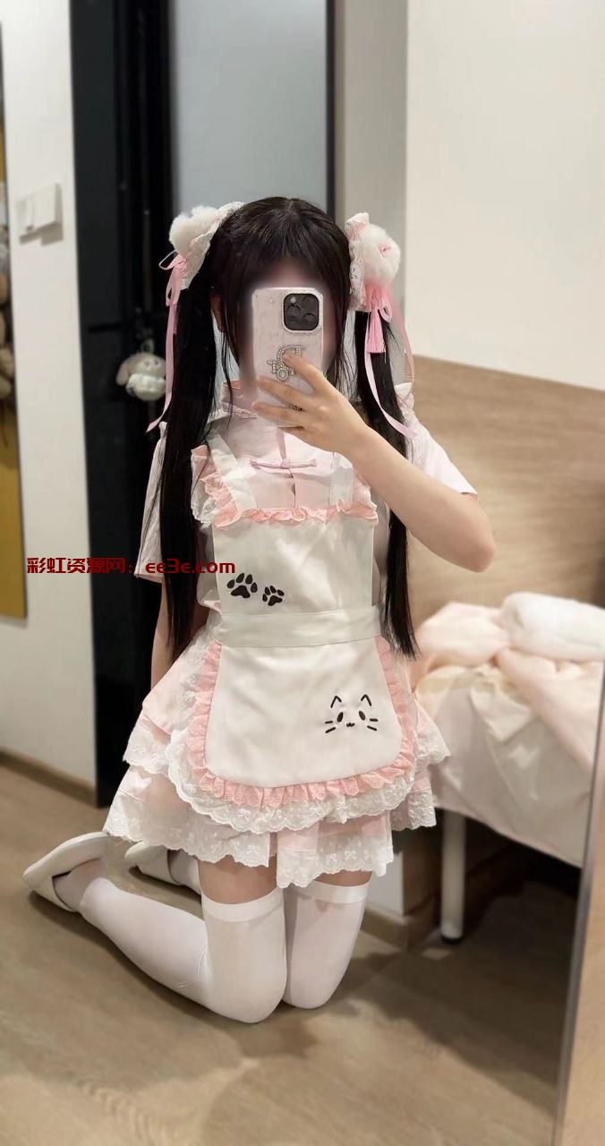 武汉摩羯➕新人  06纯欲小纯，身高/168cm  体重/43kg，?围/天然C  瘦高白嫩嫩 学生妹 湖北人，性格温柔 会配合，体验感佳 小纹身???69