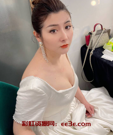 上海极品人妻 雯雯 背着老公偷情成瘾